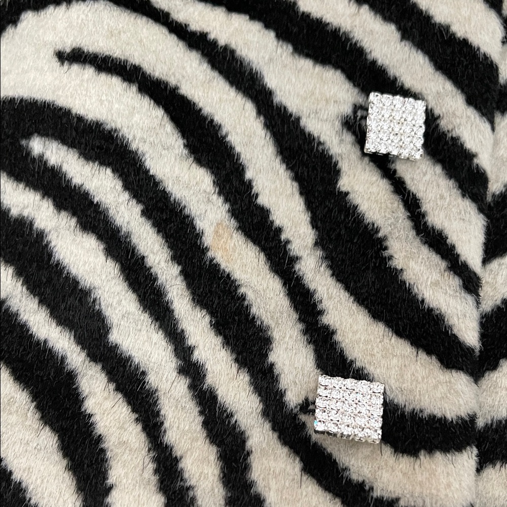 Chic Zebra Pattern Mini Skirt - Picture 6 of 14
